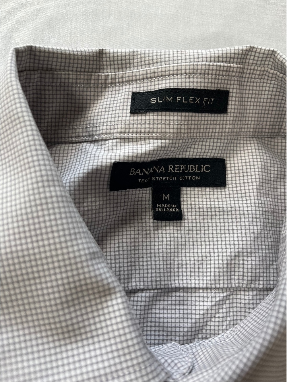 Medium Banana Republic long sleeved button up dress shirt